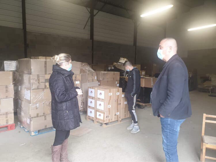 Du matériel scolaire pour les enfants des enclaves récolté à Nice et Paris