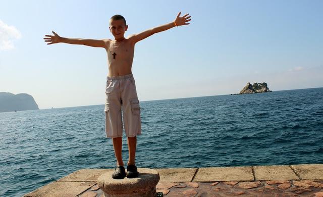 Offrez des vacances aux enfants des enclaves!