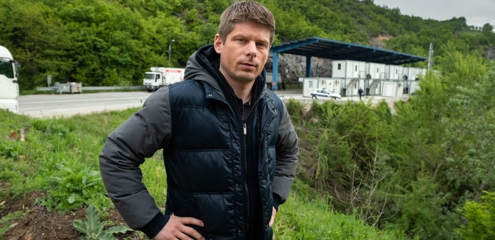 Portrait d'Arnaud Gouillon dans Valeurs Actuelles