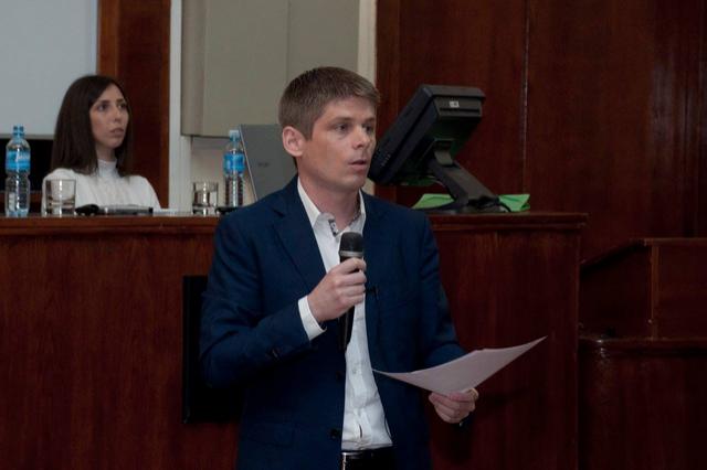 Solidarité Kosovo présentée à l'Université de Droit de Belgrade