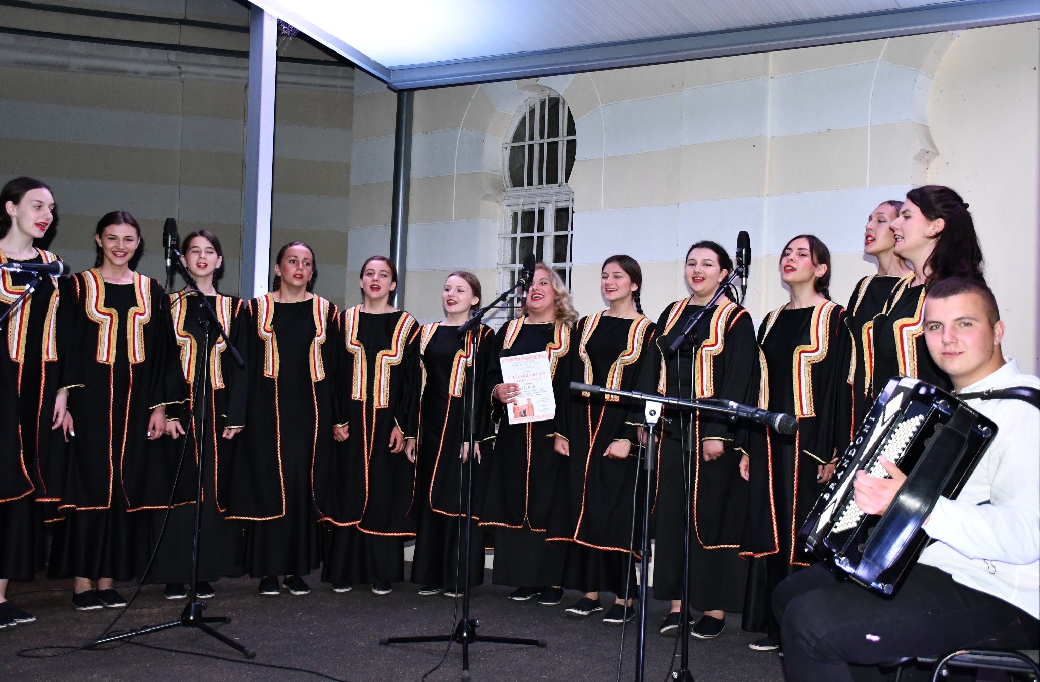 Solidarité Kosovo remet la musique traditionnelle sur le devant de la scène   