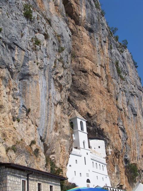 La classe de mer s’est terminée par la visite du monastère d’Ostrog