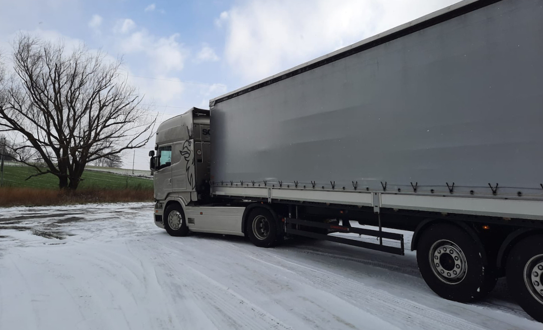 Lire la suite à propos de l’article Convoi de Noël 2020 : le camion est bien parti de Grenoble vers le Kosovo !