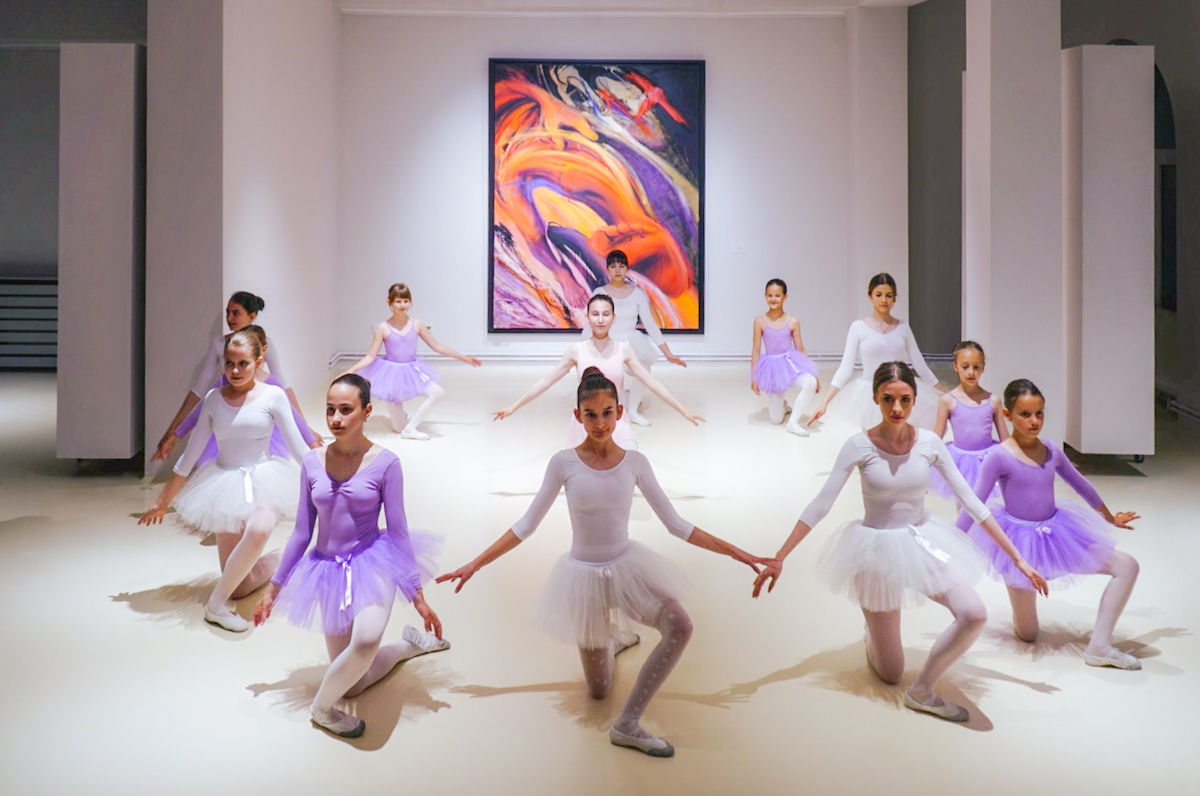 Lire la suite à propos de l’article Pour la première fois depuis 22 ans, les artistes serbes du Kosovo-Métochie ont une galerie d’art