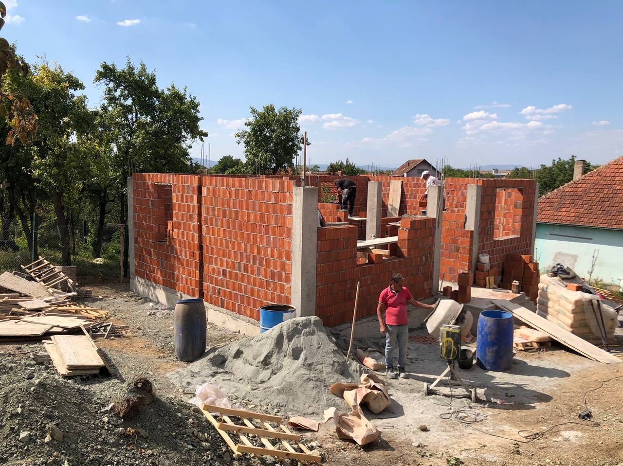 Lire la suite à propos de l’article Construction d’une maison pour la famille Grbic, victime des inondations